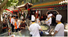 卢氏店开展十二周年店庆活动