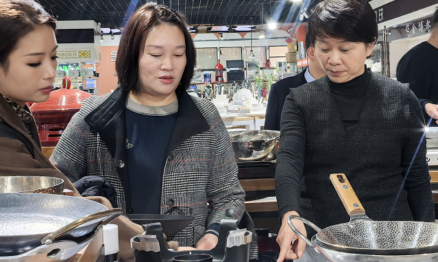 孙丽芹率队赴郑州考察餐饮市场