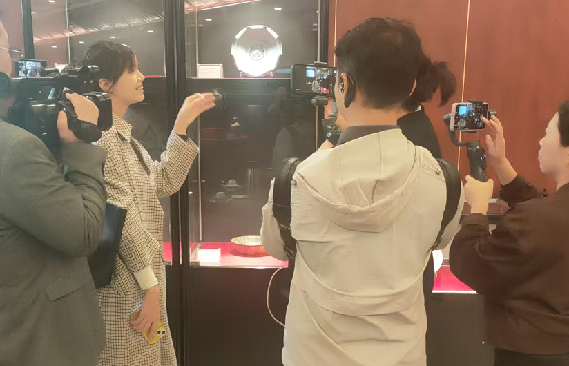 全球青少年美食嘉年华活动在老雒阳水席进行直播