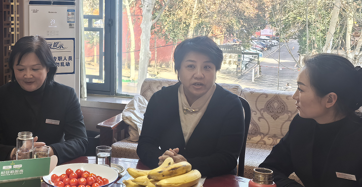 肖萌主持召开市内门店工作会议